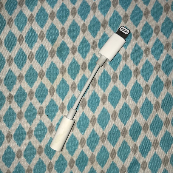 used iPhone 7 headphone adapter - Picture 1 of 1